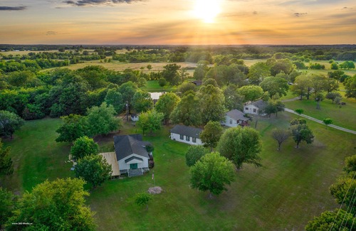 Grand Saline House | The Venue at Three Points - The Bunk House