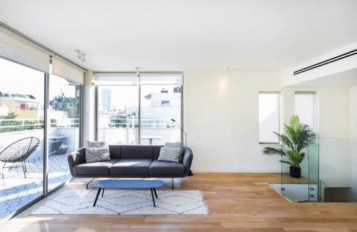 Tel Aviv Apartment | The Verenda by HolyGuest