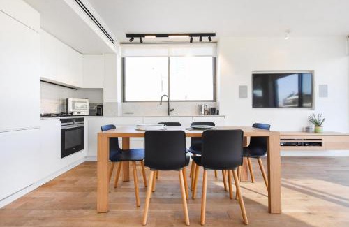 Tel Aviv Apartment | The Verenda by HolyGuest