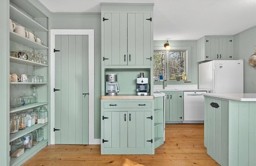 Whitingham Cabin | The Vermont Vista Cabin Private 10-Acre Escape