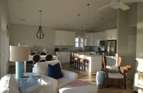 Surf City House | The Very Best Sunsets! No cleaning fee. 10% off 7 day bookings! Extras Included.