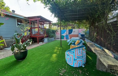 Blackshear-Prospect Hill House | The Vibe Yard - 3BR House + Yard