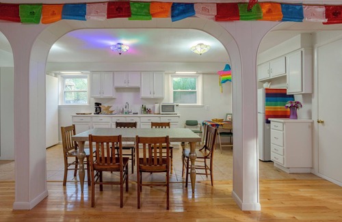 Kerhonkson Apartment | The Vibrary Inn, a Fantasy Minnewaska Escape. Minutes from Hikes and Waterfalls.