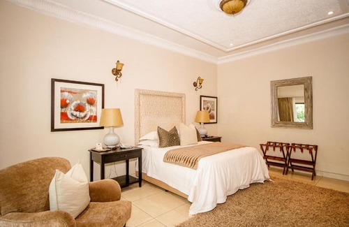 Victoria Falls Hotel | The Victoria Falls Deluxe Suites