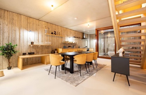 Victoria Apartment | The Victoria Park Sanctuary - Stunning 2bdr Flat