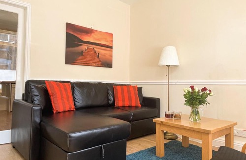 York Apartment | The Victoria - Quaint Victorian Home With Free Parking