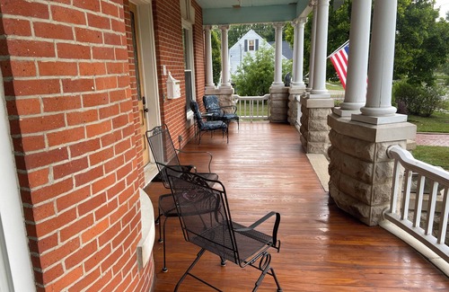 Delphos Apartment | THE VICTORIAN GUESTHOUSE - Room 2