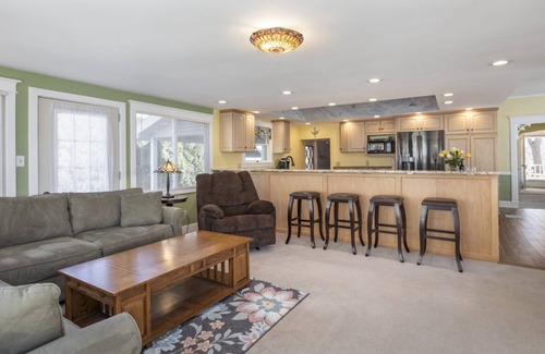 Boyne City House | The Victorian House of Boyne-3 blocks from Downtown& Waterfront