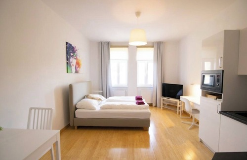 Funfhaus Apartment | The Vienna Loft | LF30