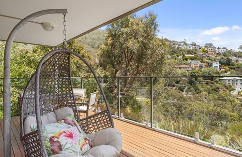 Sandy Bay Apartment | The View 2 bed unit with stunning Hobart outlook