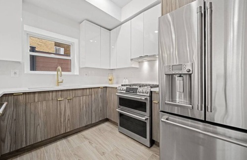 The Heights Apartment | The View – 20 Min to NYC