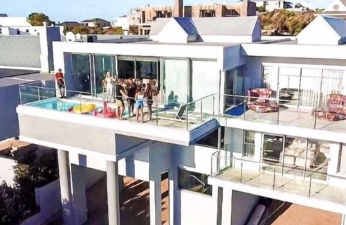 Langebaan Villa | The View Langebaan Lagoon Villa with heated pool