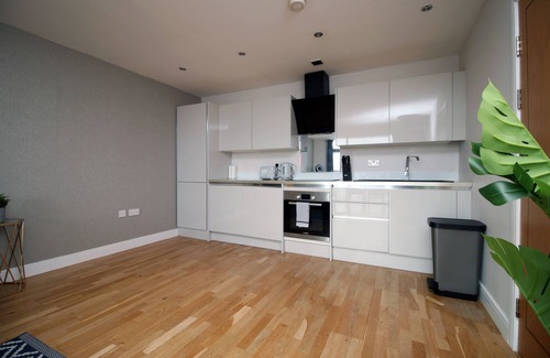 Cardiff City Centre Apartment | The View - Luxury Flat w/Parking