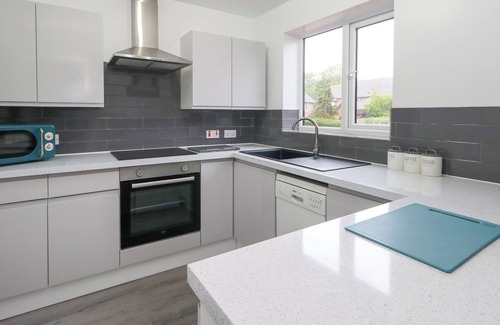 Weymouth House | THE VIEW, pet friendly, character holiday cottage in Weymouth