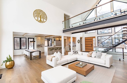 Windham House | *The View* ski in/out modern luxury at Windham Mountain Resort