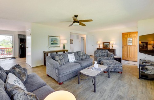 Bumpass House | The View - Waterfront Lake Anna Home with Dock!