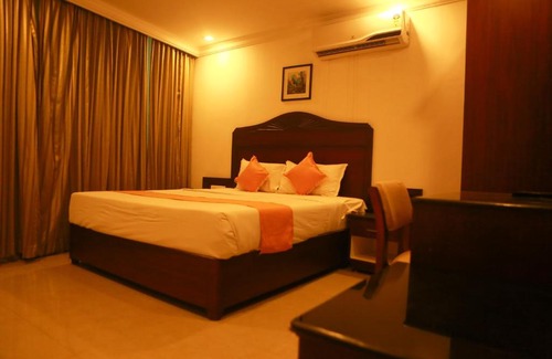 Chavara Hotel | THE VIJAYA PALACE