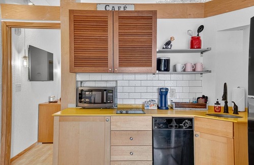 Palm Coast Condo | The Village Duo | 2 Condos | European Village | Minutes to Beach & Dining