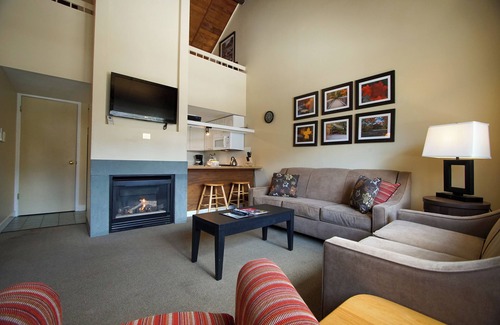 Lincoln Apartment | The Village of Loon Mountain Fixed Rooms