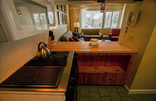 Lincoln Apartment | The Village of Loon Mountain Fixed Rooms