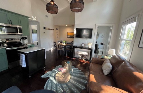 Greenport House | The Village Villa – Renovated 6-Bedroom Home in the Heart of Greenport Village