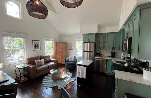 Greenport House | The Village Villa – Renovated 6-Bedroom Home in the Heart of Greenport Village