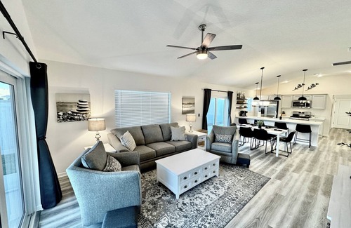 Sumter County House | The Villages 2/2 + Office in The Village of Moultrie Creek