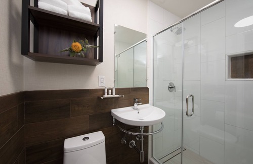 Downtown Hotel | The Vine Inn Davis