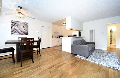 Palms House | The Vinton #6