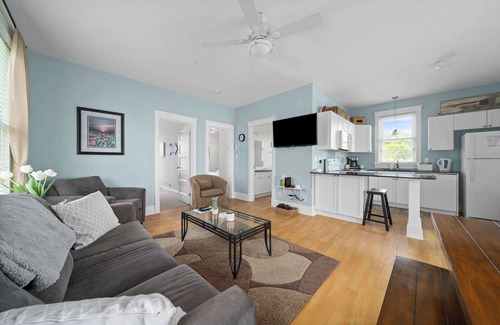 Cherry Valley House | The Violet - 42 Meadow View