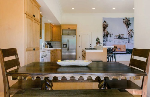Malibu House | The Vista Malibu Mountaintop Retreat Villa & Garden