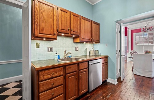Old Town Alexandria House | The W House | Traveler's Dream Heart of Old Town