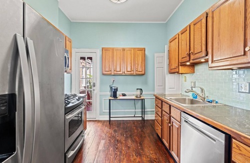 Old Town Alexandria House | The W House | Traveler's Dream Heart of Old Town