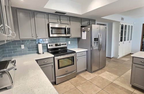 Tempe House | The Walcott Tempe - Private Pool, Park, Pool Table