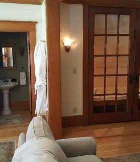 Sturgeon Bay Hotel | The Wanderlust Hotel