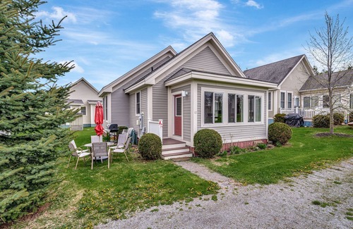 Cherry Valley House | The Warbler - 12 Meadowview