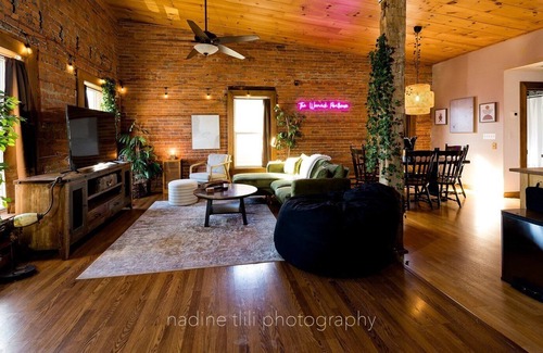 Warwick Apartment | The Warwick Penthouse - Right on Main Street
