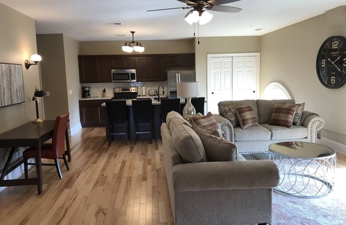 Oshkosh Apartment | The Washington Place Historical Flats - Unit 402