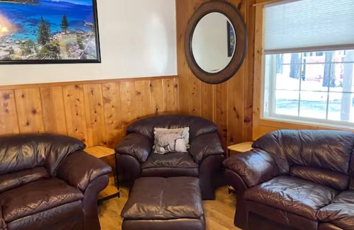 Tahoe Island House | The Washoe 3 bedroom Family unit(pets welcome)