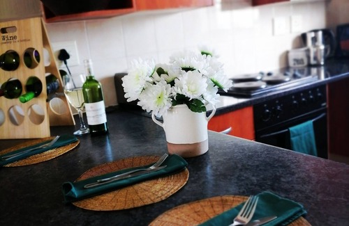 Greater Johannesburg Metropolitan Area Apartment | The waterfall outlook, family business