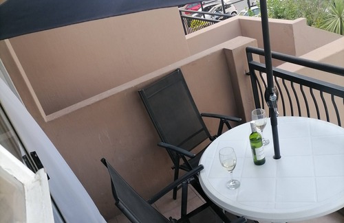 Greater Johannesburg Metropolitan Area Apartment | The waterfall outlook, family business
