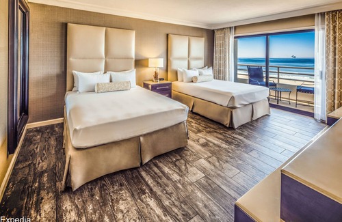 Huntington Beach Resort | The Waterfront Beach Resort, A Hilton Hotel