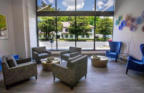 Hot Springs Hotel | The Waters Hot Springs, Tapestry Collection by Hilton