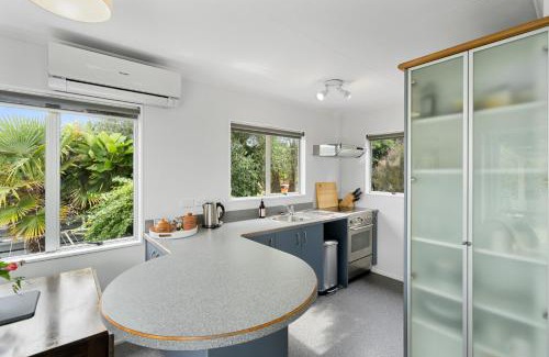 Waikanae House | The Wee Blue Bach - Waikanae Beach Holiday Home