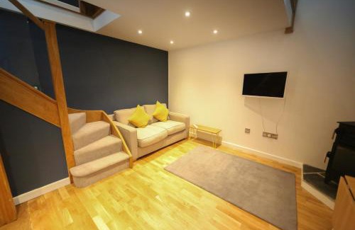 Hele House | The Well house