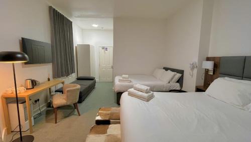 Gay Village Hotel | The Wellington Hotel Birmingham - Breakfast Included, Near O2 Academy & City Centre
