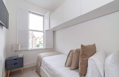 West Ealing Apartment | The West Ealing Villa