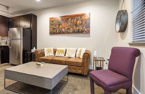 Roanoke Apartment | The West End Flats Downtown Free Parking ⛰️