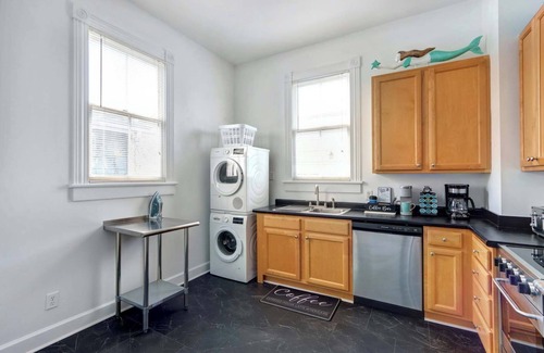 Beach Institute Apartment | The Whale Loft | Historic Charm + Balcony