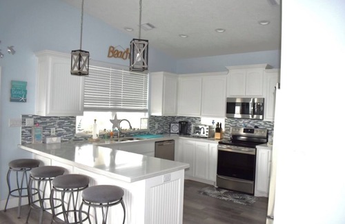 Port Bolivar House | The Wheelhouse is a beautiful beach home to accommodate the whole family!n